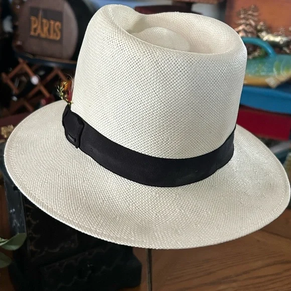 Vintage Cream Fedora Hat with Black Band & Feather Accent display picture 1